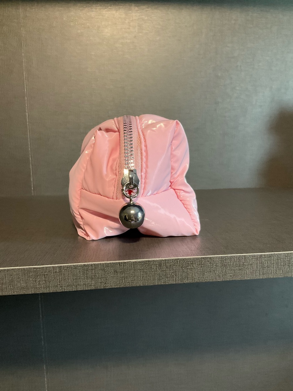 Laneige pink make u bag - Picture 3 of 5